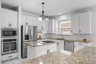 9446 Abbey Rd, Irving, TX 75063 - Photo 12