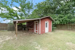 519 Malibu Dr, Malakoff, TX 75148 - Photo 22