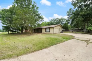 519 Malibu Dr, Malakoff, TX 75148 - Photo 2
