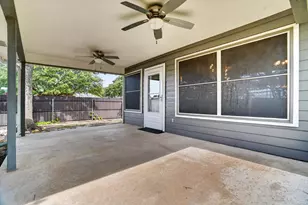 801 Pennsylvania Dr, Saginaw, TX 76131 - Photo 30