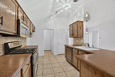 801 Pennsylvania Drive, Saginaw, TX 76131 - Photo 8