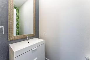 4013 Ivanhoe Ln, Dallas, TX 75212 - Photo 4
