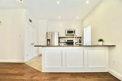 407 Josephine Street, Dallas, TX 75246 - Photo 2