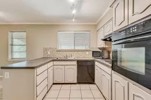2510 Coulee St, Irving, TX 75062 - Photo 12