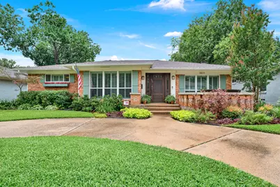 8835 Larchwood Drive, Dallas, TX 75238 - Photo 2