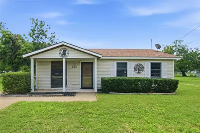 200 Russell Street, White Settlement, TX 76108 - Photo 2