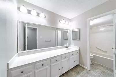 2719 Creek Wood Court, Carrollton, TX 75006 - Photo 18
