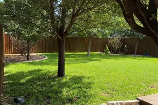 2013 Oakbluff Dr, Carrollton, TX 75007 - Photo 32