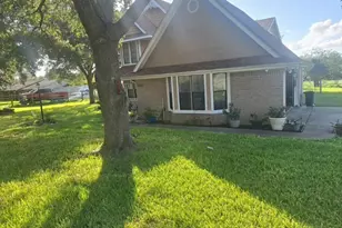 225 Linney Ln, Beeville, TX 78102 - Photo 32