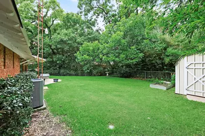 111 W Tennie Street, Gainesville, TX 76240 - Photo 36