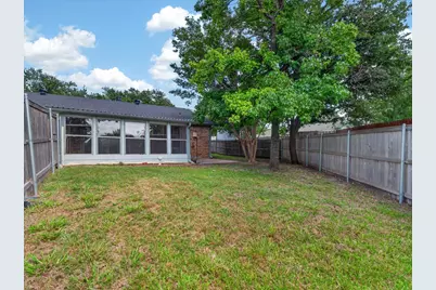 2935 Rolling Hills Drive, Carrollton, TX 75007 - Photo 18