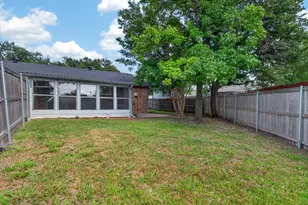 2935 Rolling Hills Dr, Carrollton, TX 75007 - Photo 18