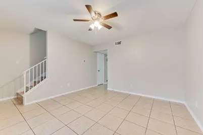 1728 Sanford #J, Arlington, TX 76012 - Photo 4
