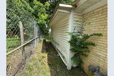 2302 N Akin Street, Texarkana, TX 75501 - Photo 2