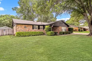 3513 Granada Dr, Richland Hills, TX 76118 - Photo 2