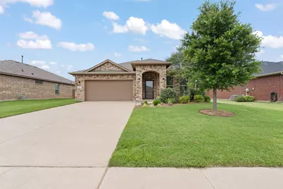 1211 Larkspur Lane, Cleburne, TX 76033 - Photo 1