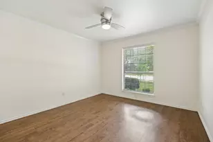 2128 N Aspenwood Dr, Grapevine, TX 76051 - Photo 14