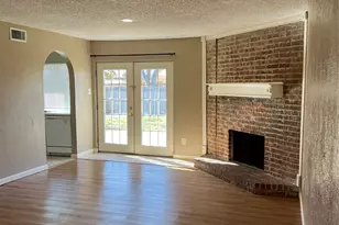 1910 Whiteoak Dr, Garland, TX 75040 - Photo 2