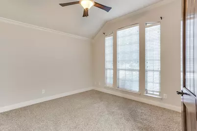 400 Hudson Lane, Burleson, TX 76028 - Photo 16