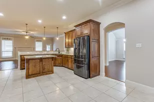 400 Hudson Ln, Burleson, TX 76028 - Photo 14