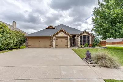 400 Hudson Lane, Burleson, TX 76028 - Photo 1