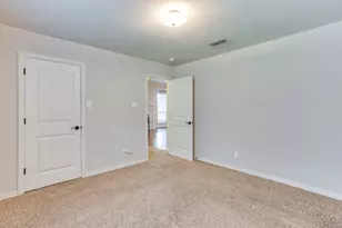 400 Hudson Ln, Burleson, TX 76028 - Photo 34