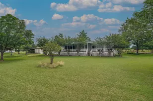 130 Meadowview Ln, Point, TX 75472 - Photo 2