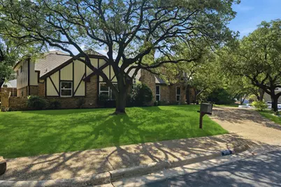 9435 Spring Hollow Drive, Dallas, TX 75243 - Photo 32