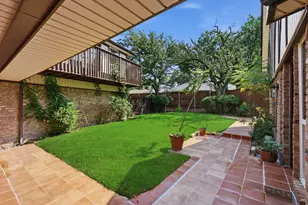 9435 Spring Hollow Dr, Dallas, TX 75243 - Photo 30