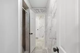 9435 Spring Hollow Dr, Dallas, TX 75243 - Photo 22