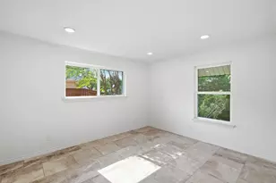 9435 Spring Hollow Dr, Dallas, TX 75243 - Photo 28