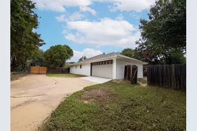 2005 N Arbor Rose Drive, Grand Prairie, TX 75050 - Photo 26