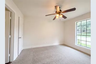2005 N Arbor Rose Drive, Grand Prairie, TX 75050 - Photo 10
