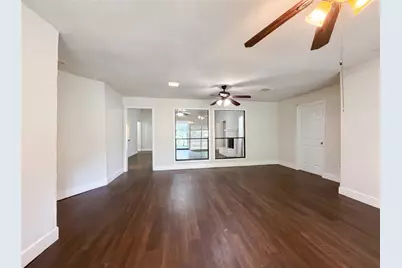 2005 N Arbor Rose Drive, Grand Prairie, TX 75050 - Photo 8