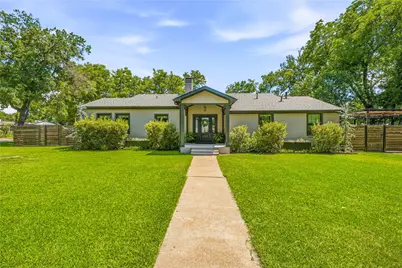 912 Calaveras Street, Graham, TX 76450 - Photo 2