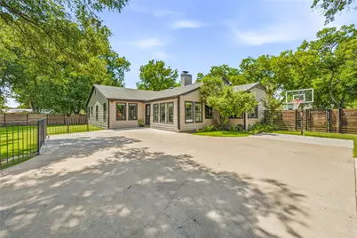 912 Calaveras Street, Graham, TX 76450 - Photo 30