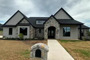 1604 N Mason, Bowie, TX 76230 - Photo 1