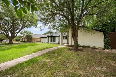 922 Thoreau Lane, Allen, TX 75002 - Photo 2