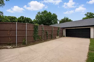922 Thoreau Ln, Allen, TX 75002 - Photo 22