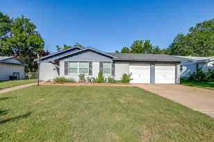 213 Jayellen Ave, Burleson, TX 76028 - Photo 1