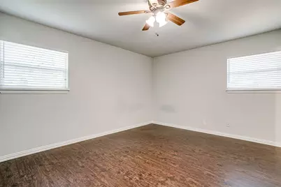 213 Jayellen Avenue, Burleson, TX 76028 - Photo 8