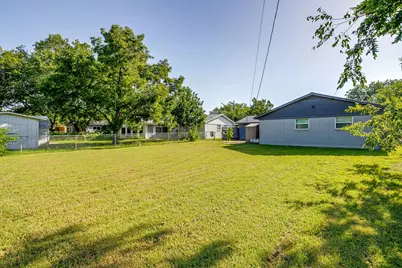 213 Jayellen Avenue, Burleson, TX 76028 - Photo 18