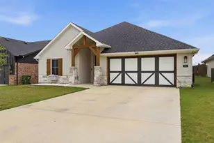 924 Rodgers Ave, Godley, TX 76044 - Photo 2