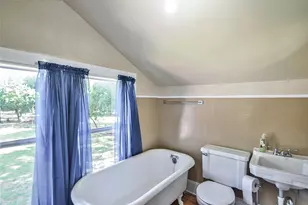 1147 W Frey St, Stephenville, TX 76401 - Photo 14