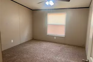 5701 Martin St, Fort Worth, TX 76119 - Photo 4