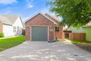 10716 Edgewest Terrace, Fort Worth, TX 76108 - Photo 2