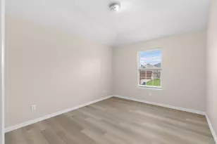 710 Woodcrest Dr, Ennis, TX 75119 - Photo 12