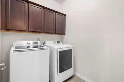 710 Woodcrest Drive, Ennis, TX 75119 - Photo 16
