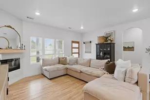 2312 Neches St, Granbury, TX 76048 - Photo 4