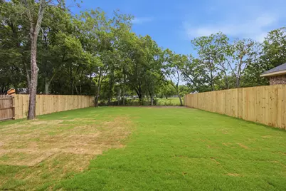 304 Evans Street, Cleburne, TX 76031 - Photo 24